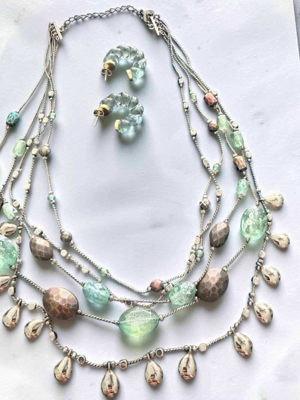 Aquadisiac Blue Beaded Necklace 22” Silver Tone Wire & Matching Earrings 1”